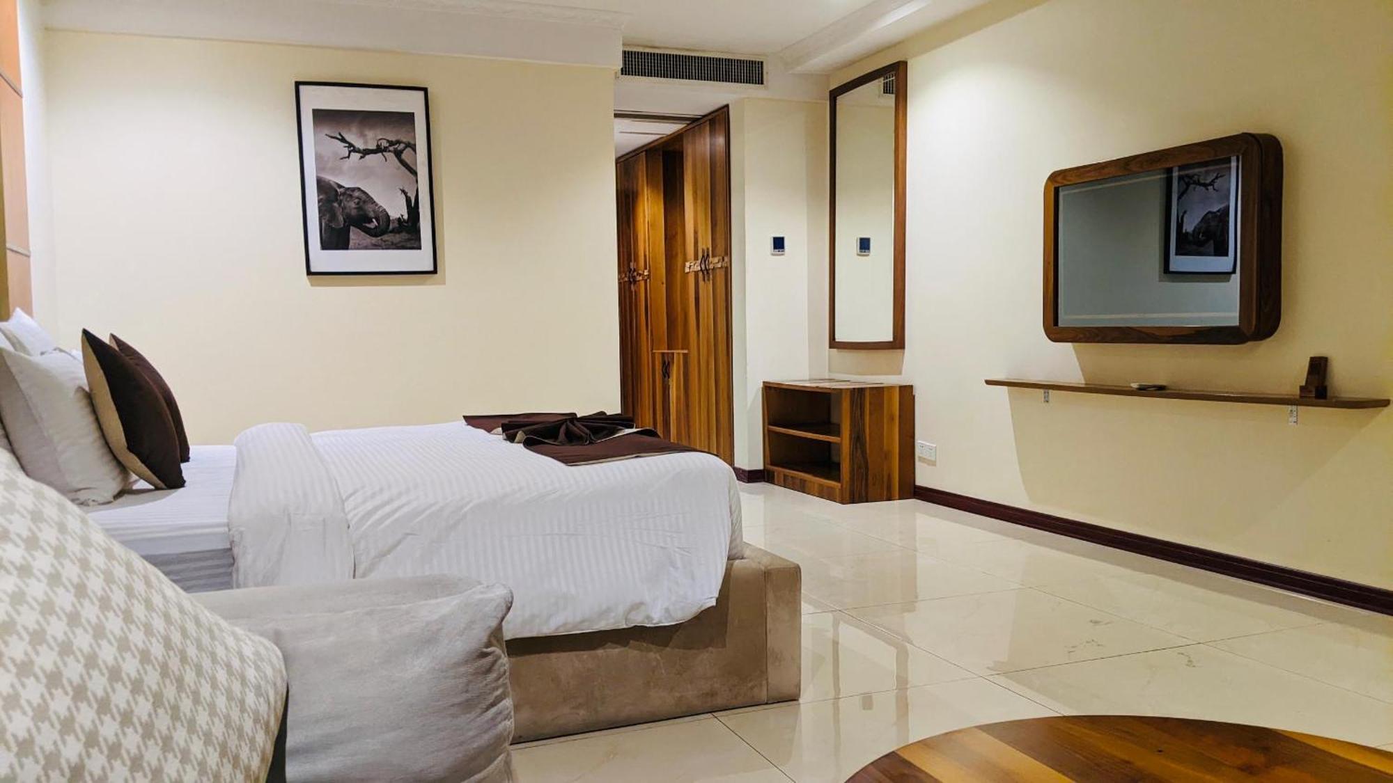 Summerset Continental Hotel Maitama By T E L E Hospitality Abuja Luaran gambar